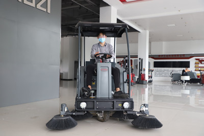 電動(dòng)掃地車(chē) 電動(dòng)掃地車(chē)
